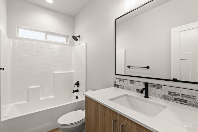 1240 W Pack River Dr, Meridian, ID 83642