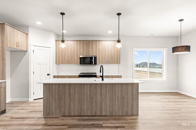 1240 W Pack River Dr, Meridian, ID 83642