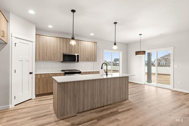 1240 W Pack River Dr, Meridian, ID 83642