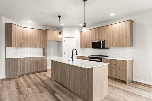 1240 W Pack River Dr, Meridian, ID 83642