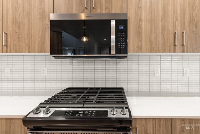 1240 W Pack River Dr, Meridian, ID 83642