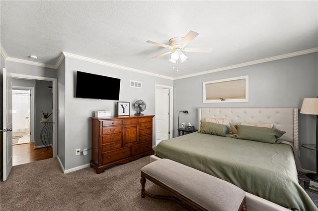 11601 WORNALL Road, Kansas City, MO 64114