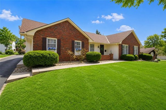 11601 WORNALL Road, Kansas City, MO 64114