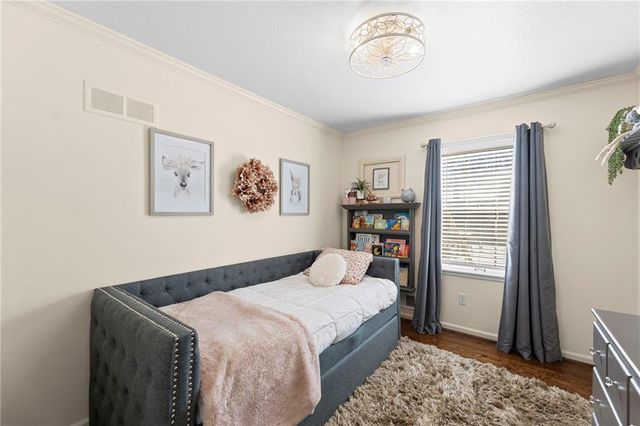11601 WORNALL Road, Kansas City, MO 64114