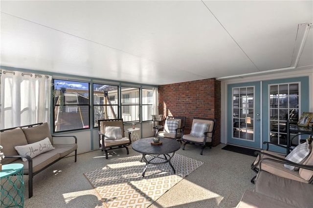 11601 WORNALL Road, Kansas City, MO 64114