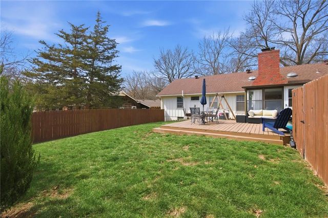 11601 WORNALL Road, Kansas City, MO 64114