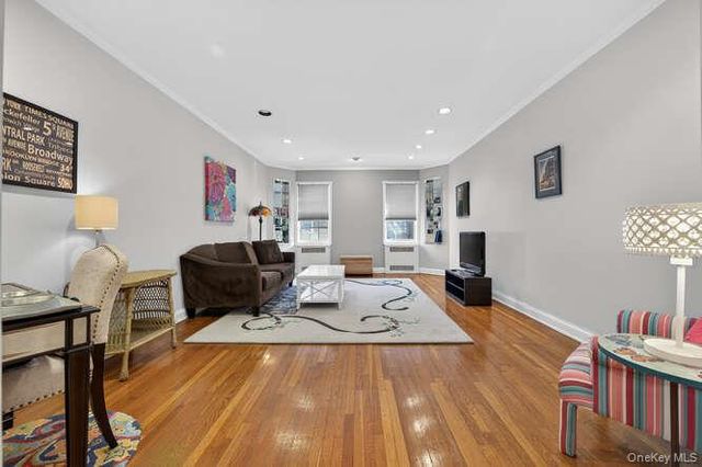 26 Hamilton Place A2, Garden City, NY 11530