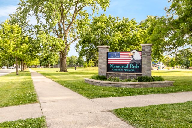 5425 Drury Lane, Oak Lawn, IL 60453