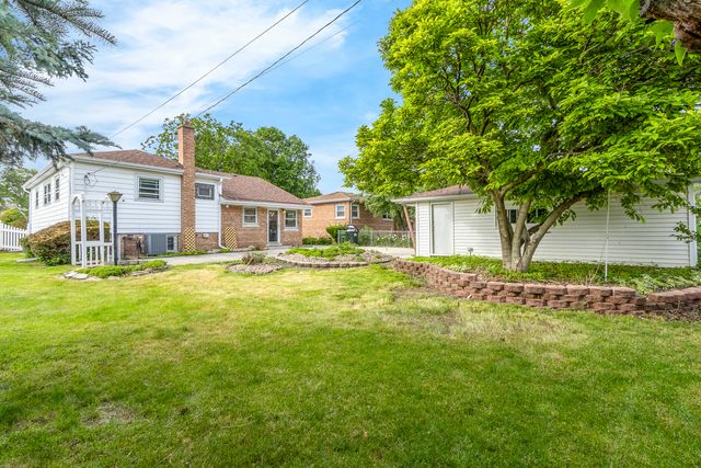 5425 Drury Lane, Oak Lawn, IL 60453