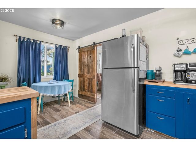 1909 Ne 20TH St, Lincoln City, OR 97367