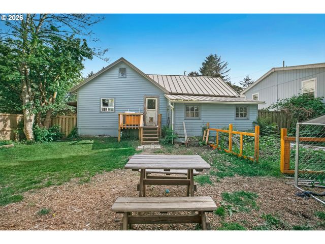 1909 Ne 20TH St, Lincoln City, OR 97367
