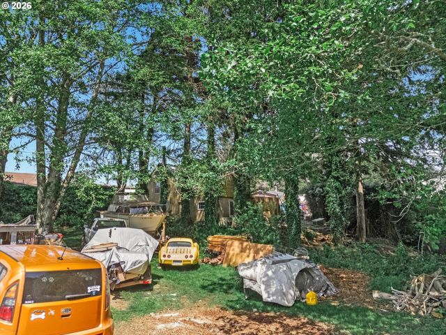 1909 Ne 20TH St, Lincoln City, OR 97367