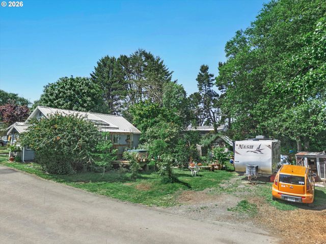 1909 Ne 20TH St, Lincoln City, OR 97367