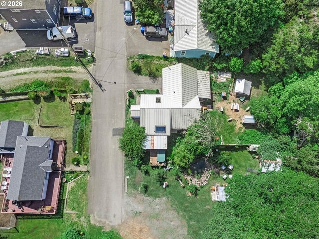 1909 Ne 20TH St, Lincoln City, OR 97367