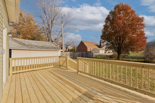 719 S 8TH Street, Council Bluffs, IA 51501