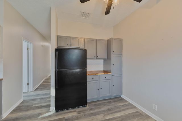 719 S 8TH Street, Council Bluffs, IA 51501