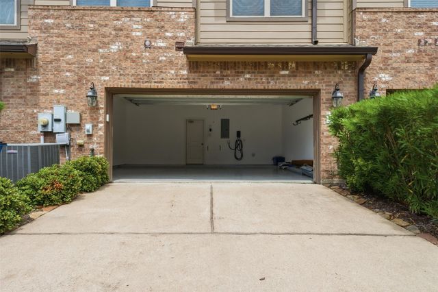 706 Water Street, Webster, TX 77598