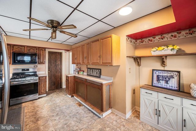 235 ARDMORE AVE, Upper Darby, PA 19082