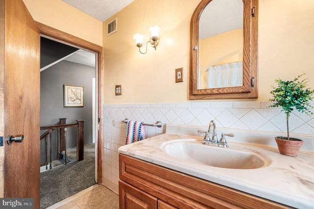 235 ARDMORE AVE, Upper Darby, PA 19082