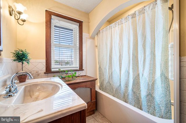 235 ARDMORE AVE, Upper Darby, PA 19082