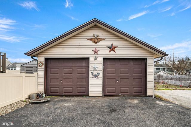 235 ARDMORE AVE, Upper Darby, PA 19082