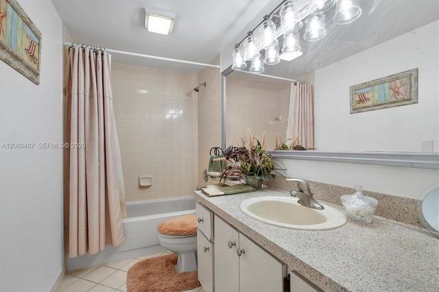 839 Blue Ridge Circle 839, West Palm Beach, FL 33409