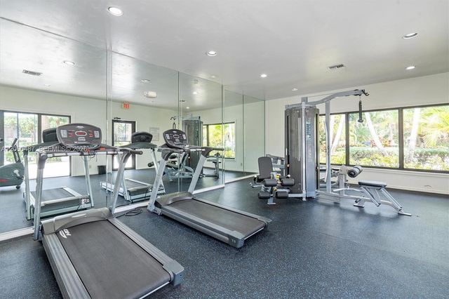 839 Blue Ridge Circle 839, West Palm Beach, FL 33409