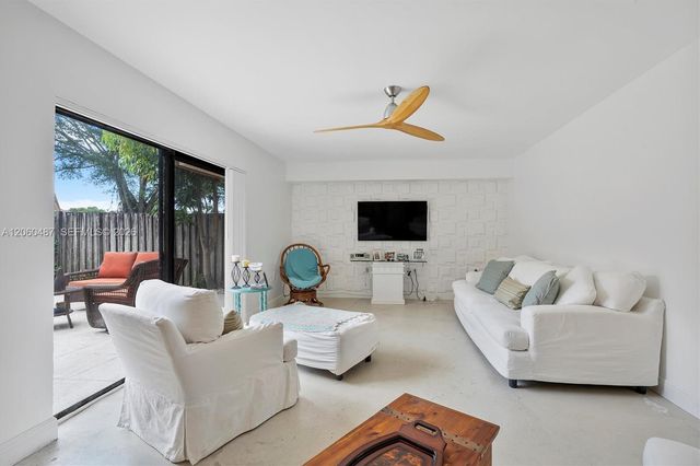 839 Blue Ridge Circle 839, West Palm Beach, FL 33409