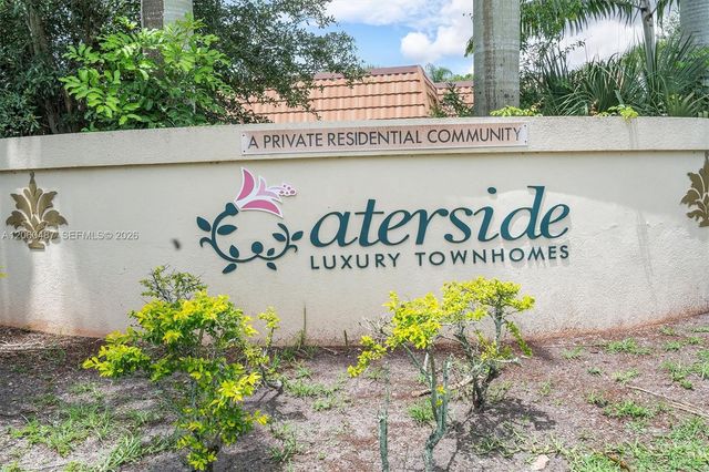 839 Blue Ridge Circle 839, West Palm Beach, FL 33409