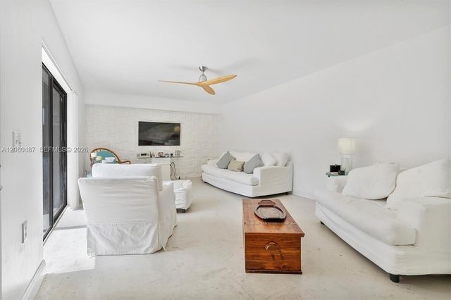 839 Blue Ridge Circle 839, West Palm Beach, FL 33409