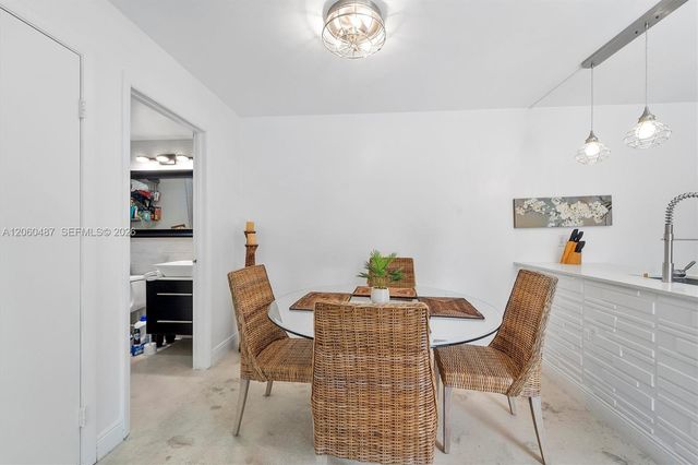 839 Blue Ridge Circle 839, West Palm Beach, FL 33409