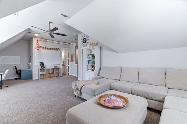 320 Oak Meadow Lane, Weatherford, TX 76085