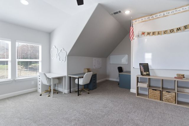 320 Oak Meadow Lane, Weatherford, TX 76085