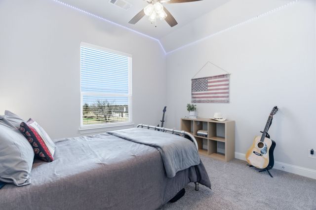 320 Oak Meadow Lane, Weatherford, TX 76085