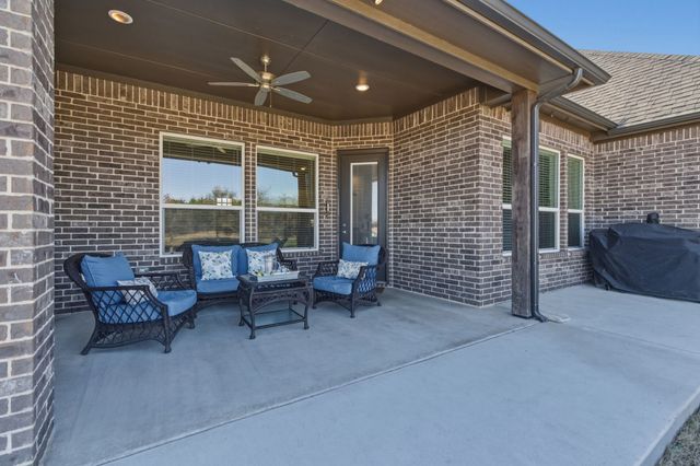 320 Oak Meadow Lane, Weatherford, TX 76085