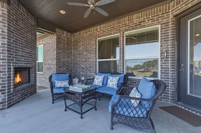 320 Oak Meadow Lane, Weatherford, TX 76085