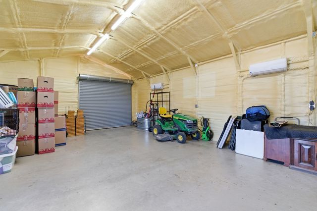 320 Oak Meadow Lane, Weatherford, TX 76085