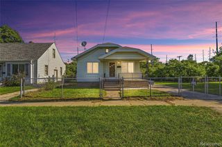 4609 Pengelly Road, Flint, MI 48507