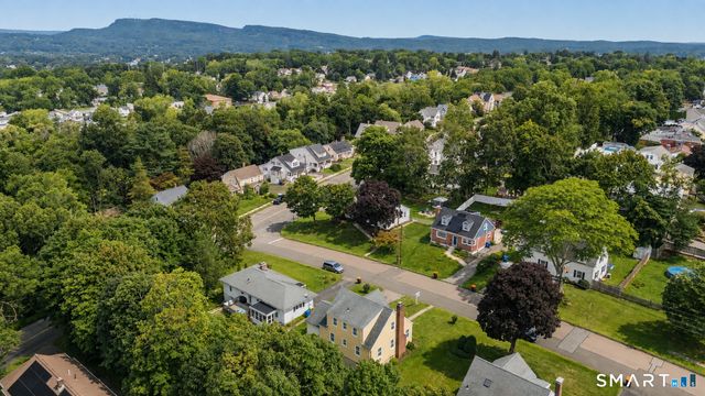 15 Brookdale Road, Meriden, CT 06450