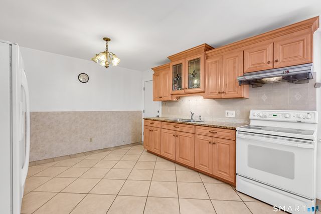 15 Brookdale Road, Meriden, CT 06450