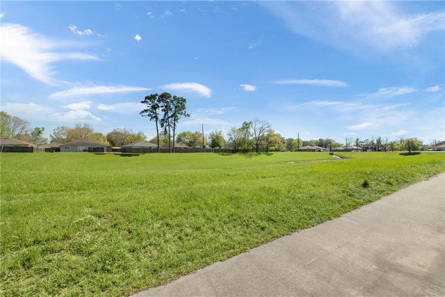 2310 Prairie Forest Trail, Spring, TX 77373