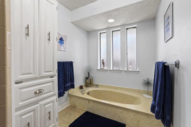 1925 Country Club Drive, Plano, TX 75074