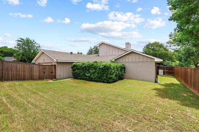 1925 Country Club Drive, Plano, TX 75074