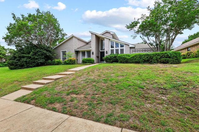 1925 Country Club Drive, Plano, TX 75074