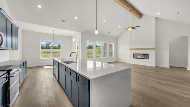 1040 Salvation Drive, Weatherford, TX 76088