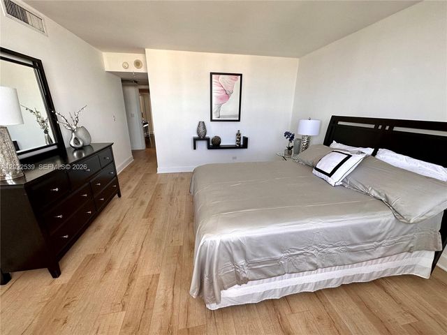 1500 Bay Rd 1114S, Miami Beach, FL 33139