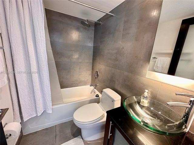 1500 Bay Rd 1114S, Miami Beach, FL 33139
