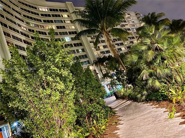 1500 Bay Rd 1114S, Miami Beach, FL 33139