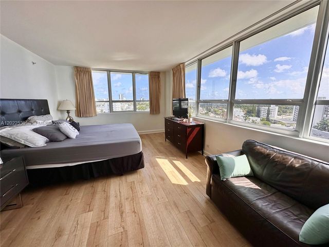 1500 Bay Rd 1114S, Miami Beach, FL 33139