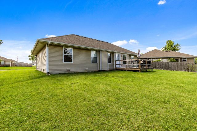 1382 S Kristopher Avenue, Republic, MO 65738